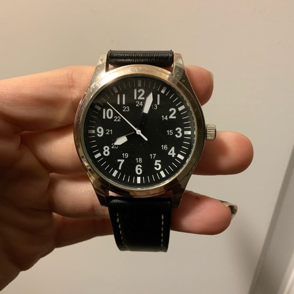 TCK Men’s Wrist Watch Working Order Silver Leather Band - Picture 3 of 12